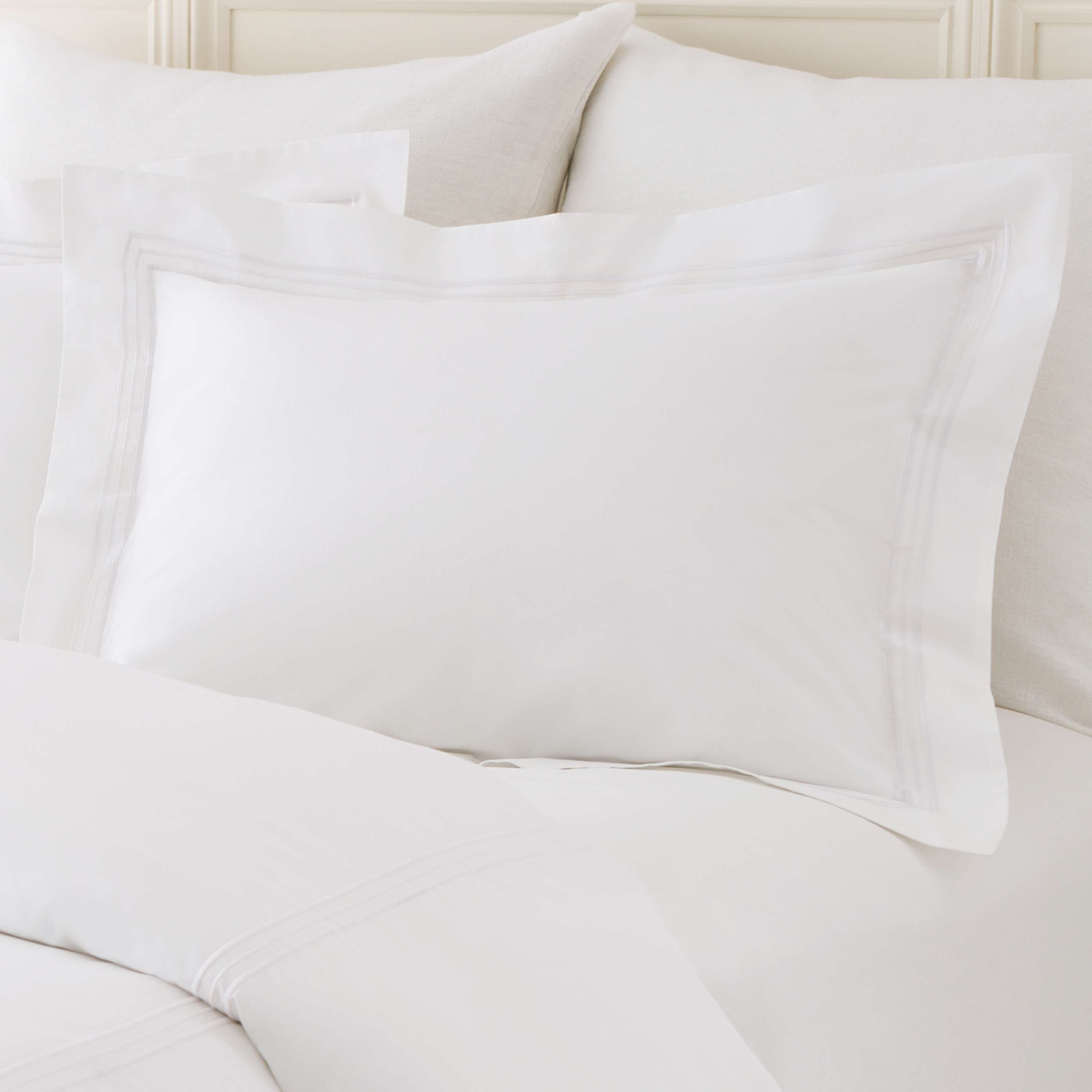 Trio White Sham - Image 0