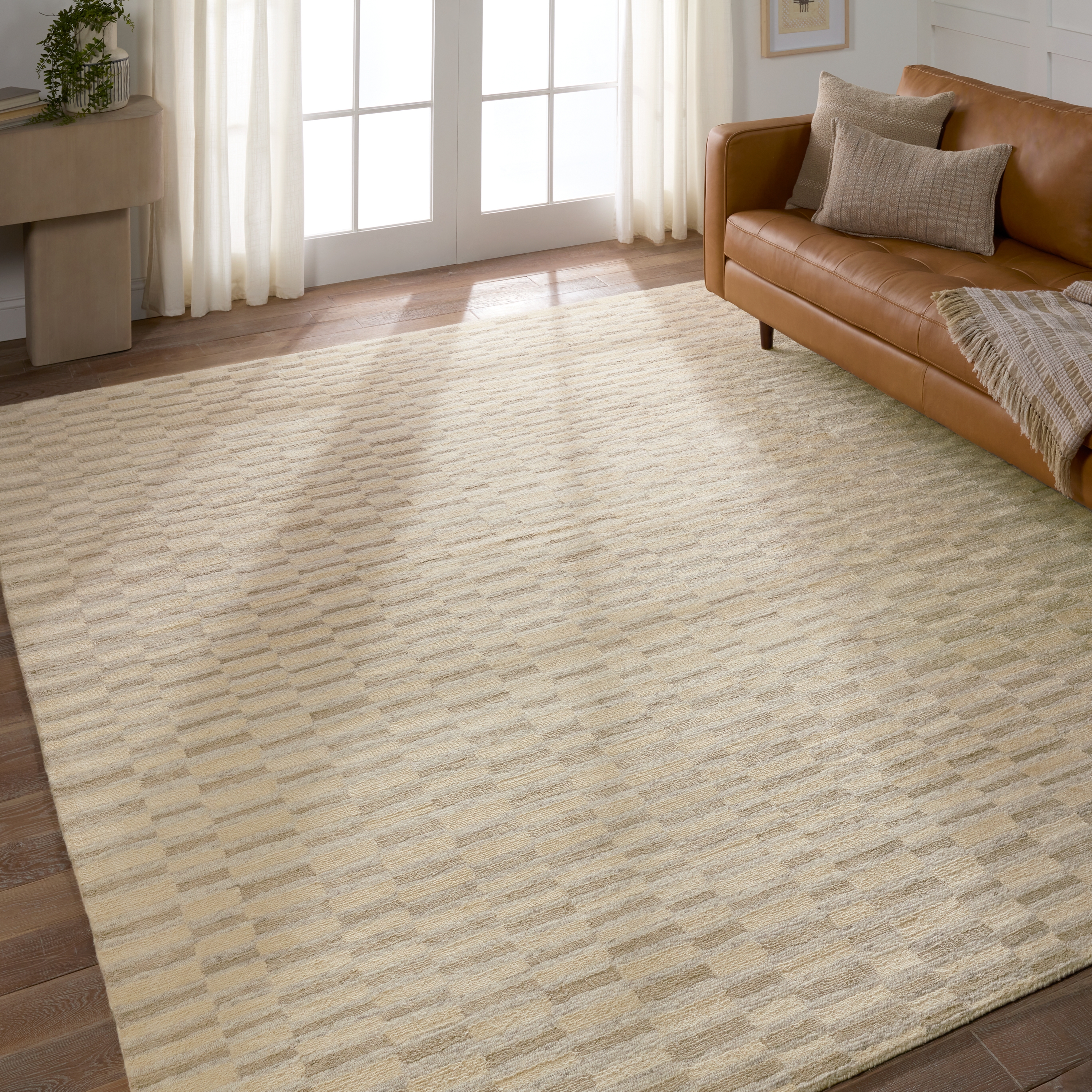 Entrada MTL01 Handknotted Stripes Tan and Cream Area Rug (6'x9') - Image 4