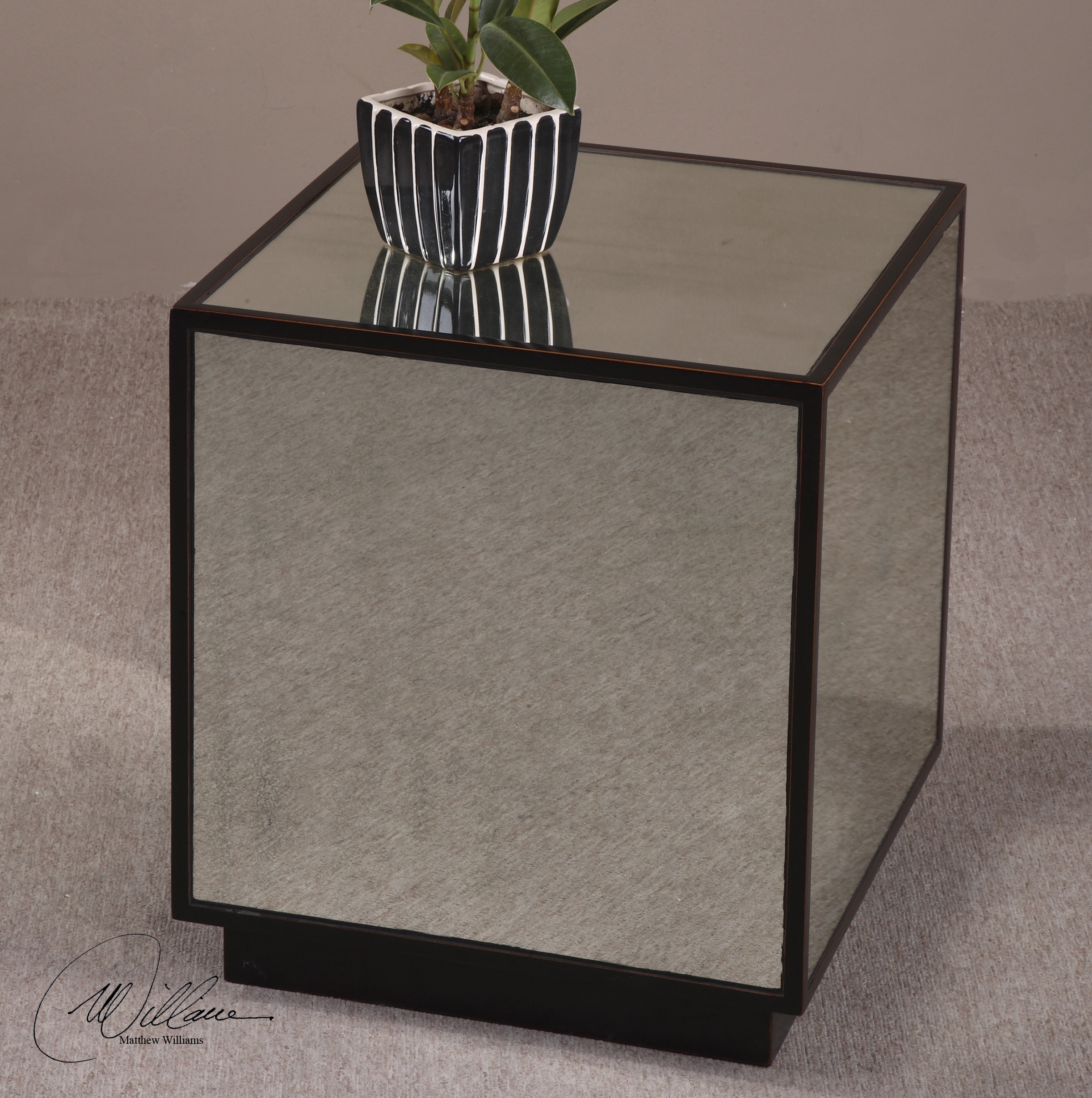 Matty Mirrored Cube Table - Image 0
