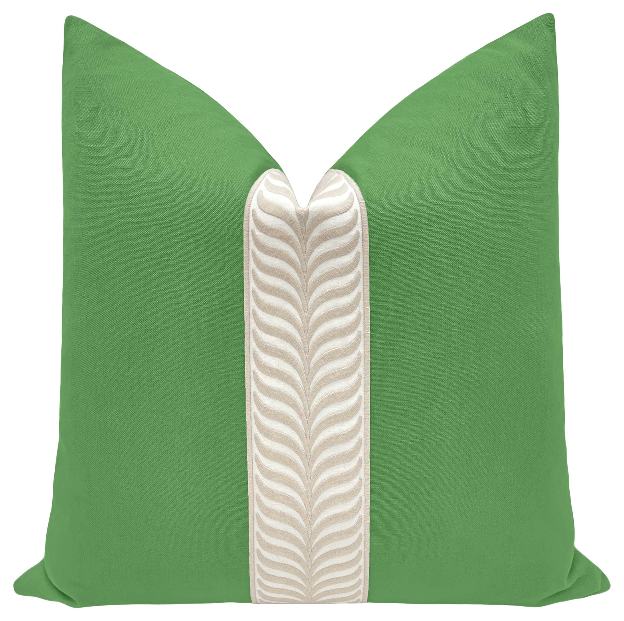 CLASSIC LINEN // KELLY GREEN + TRELLIS TRIM // NATURAL - 20” X 26” STANDARD SHAM - Image 0