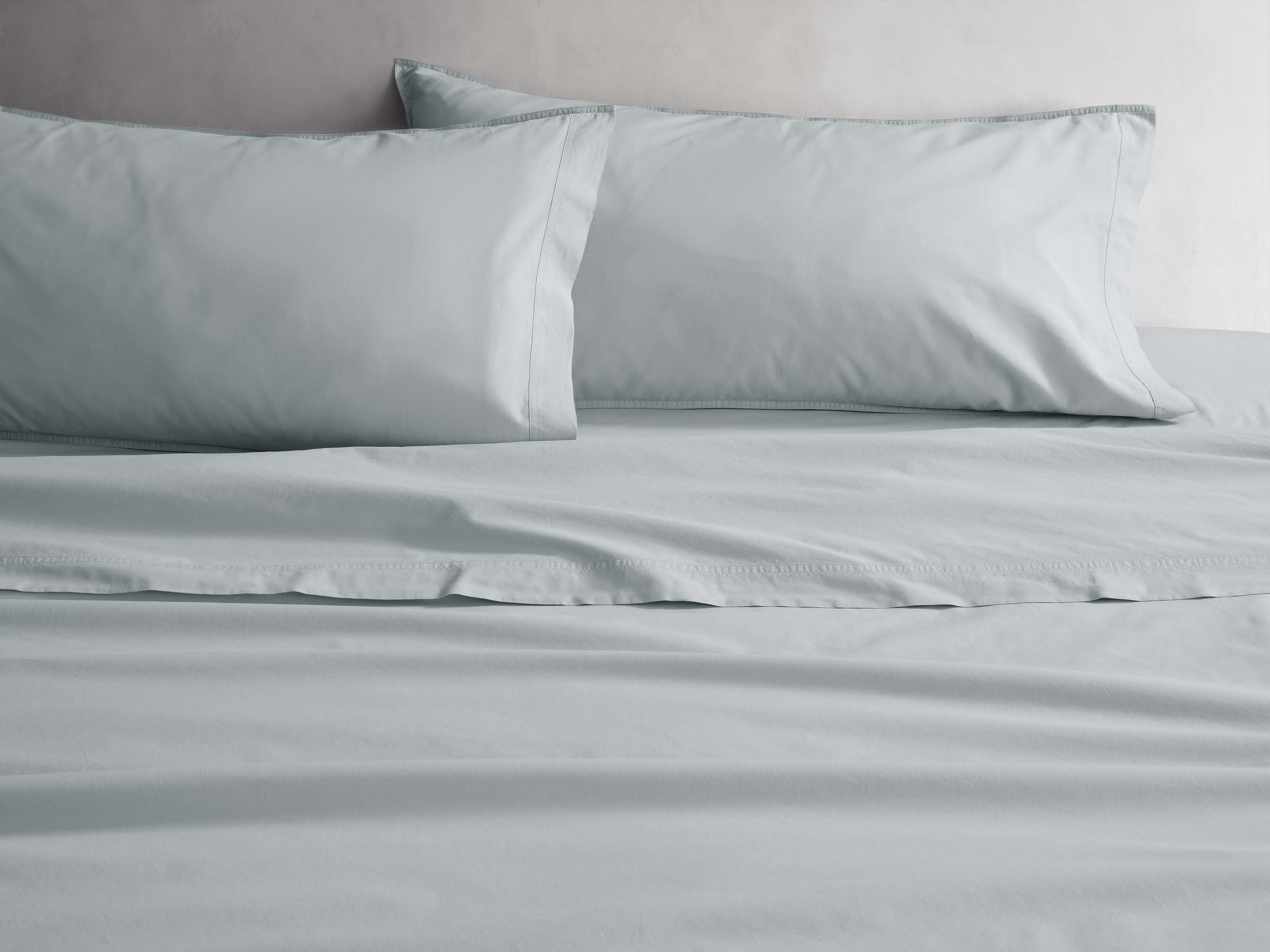 Italian Garment-Dyed Sheet Set in Sky Percale Queen Blue - Image 0