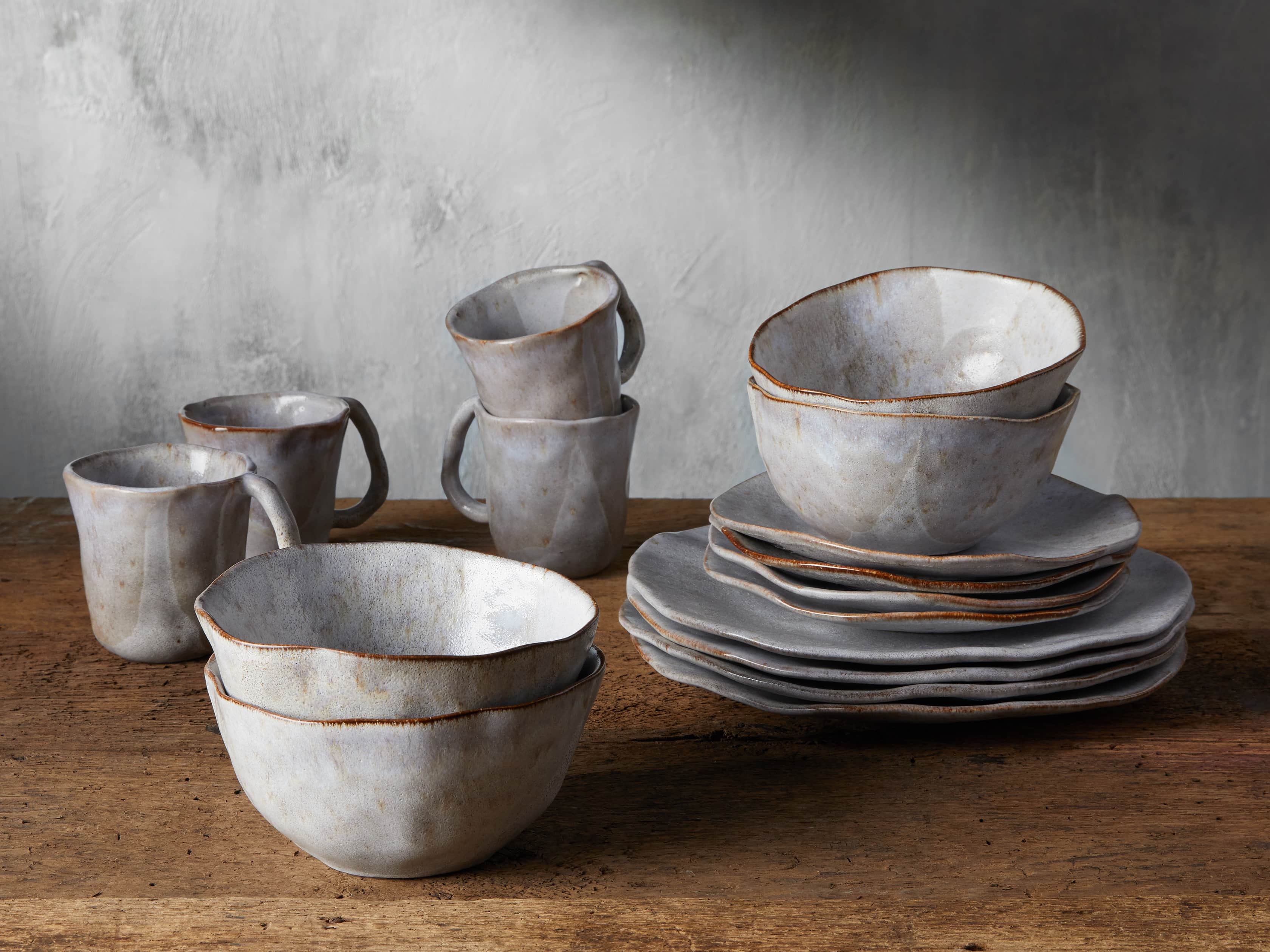 Skye Dinnerware with Cereal Bowls (Set Of 16) in Stoneware Gray - Image 0