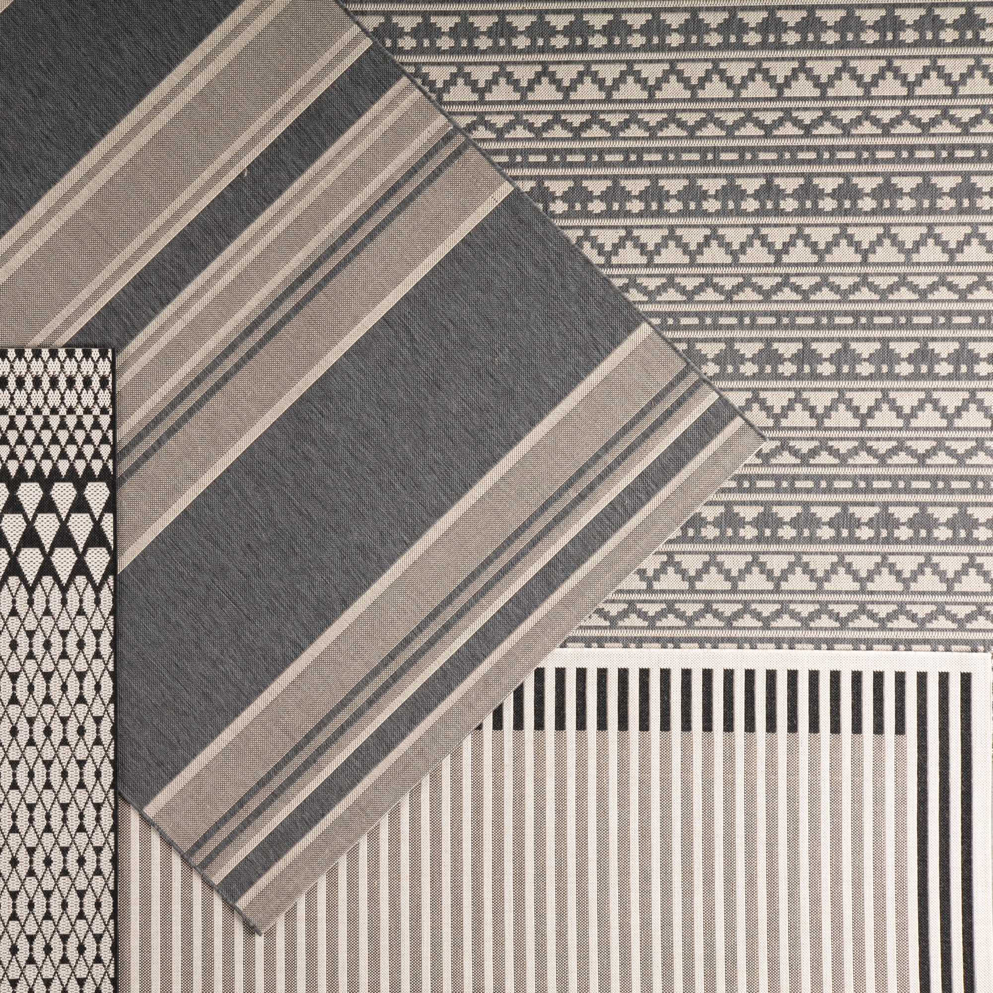 Fathom Indoor/ Outdoor Stripe Area Rug, Ivory & Black ,5'3" x 7'6" - Image 6
