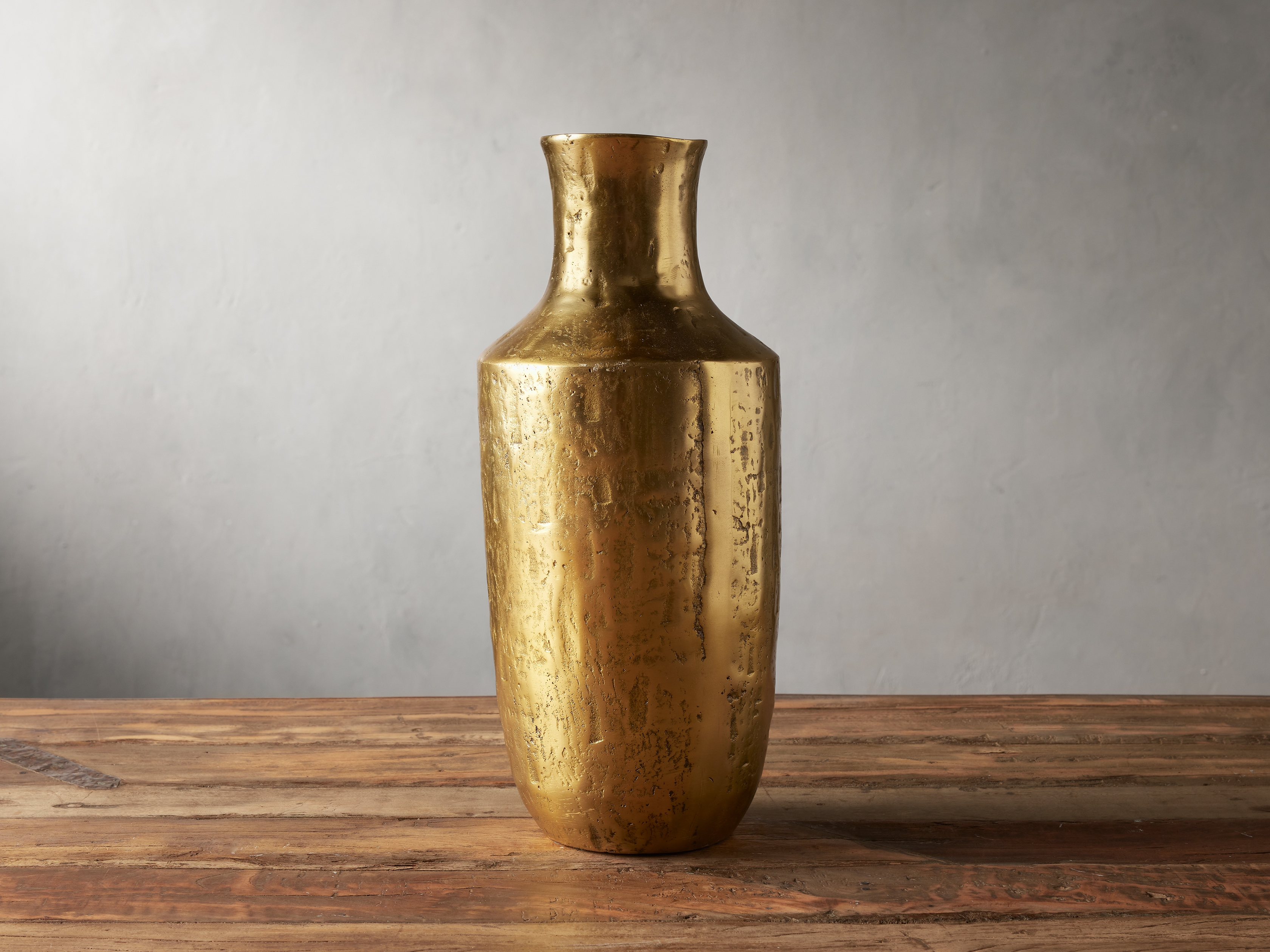 Thira Vase in Brass Gold - Image 0