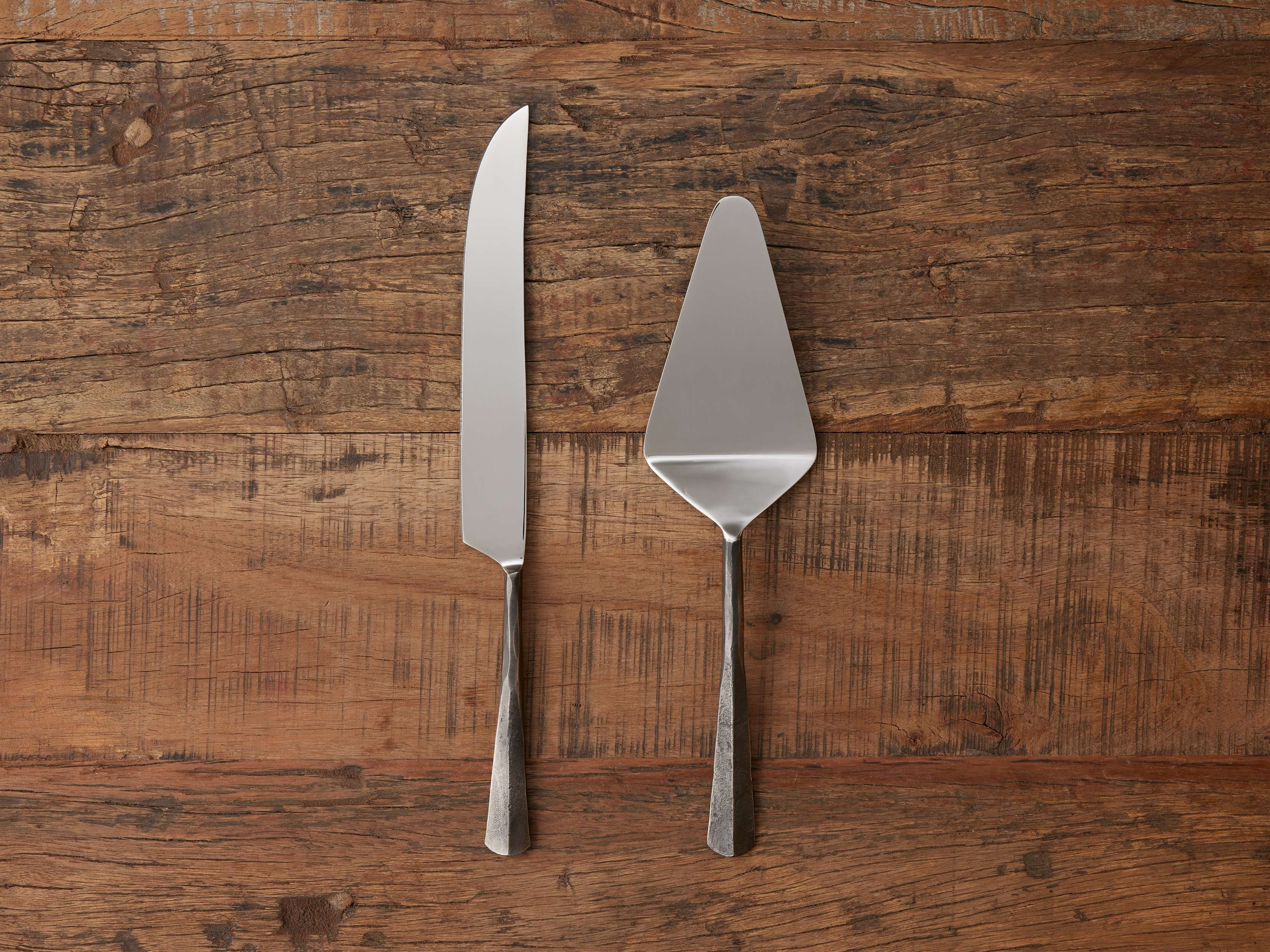 Arber Cake Server in Stainless Steel Black - Image 0