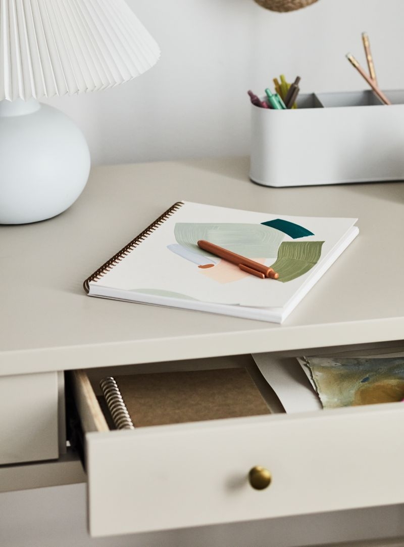 Hampshire Cozy Grey Wood 2-Drawer Kids Desk - Image 4
