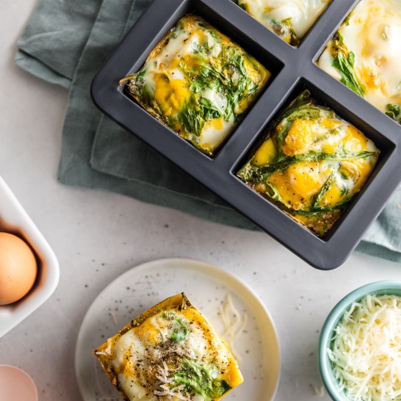 W&P Freezer Cube 4-Cup Tray with Lid - Image 1