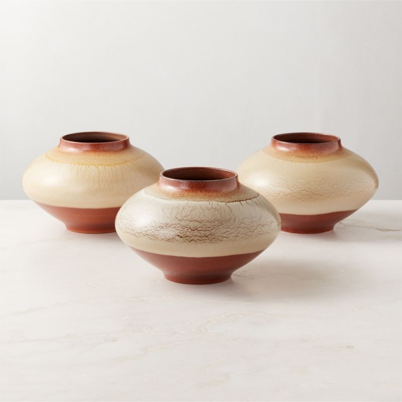 Osimo Round Warm Brown and White Ceramic Vase - Image 4