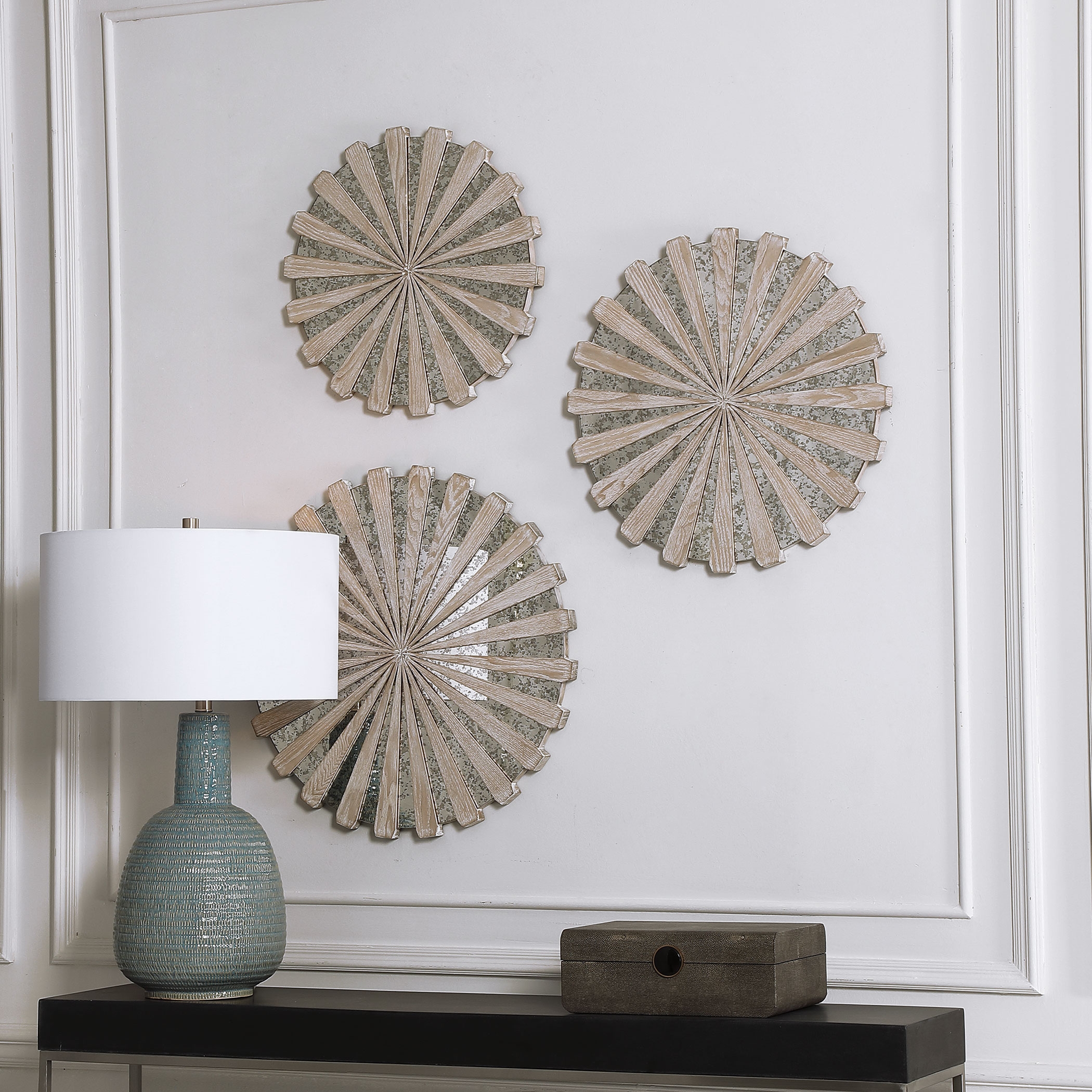 Daisies Mirrored Circular Wall Decor, S/3 - Image 1