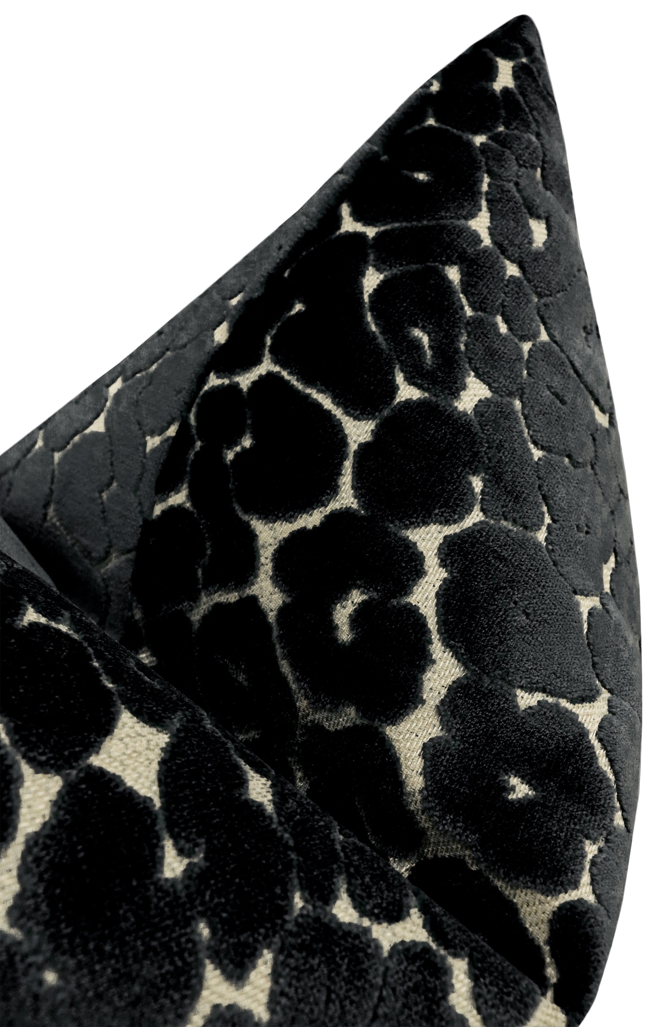 LEOPARD CUT VELVET // NOIR - 14" X 36" - Image 2