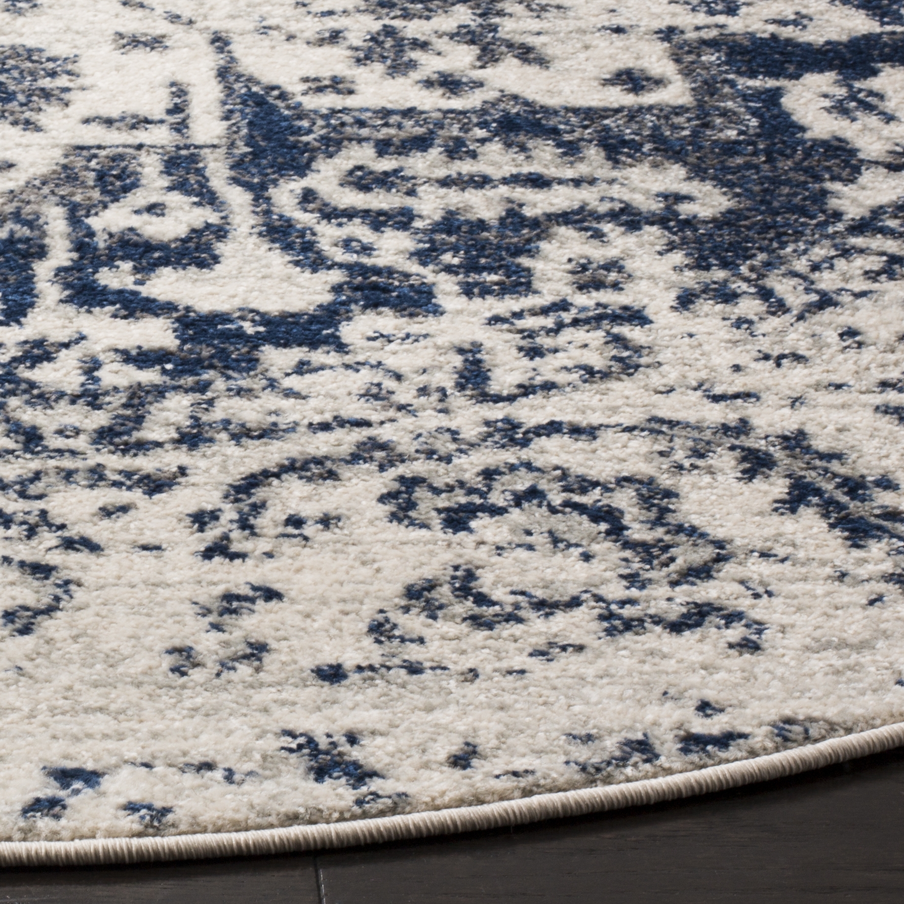 Arlo Home Woven Area Rug, MAD603D, Cream/Navy,  5' X 5' Round - Image 2