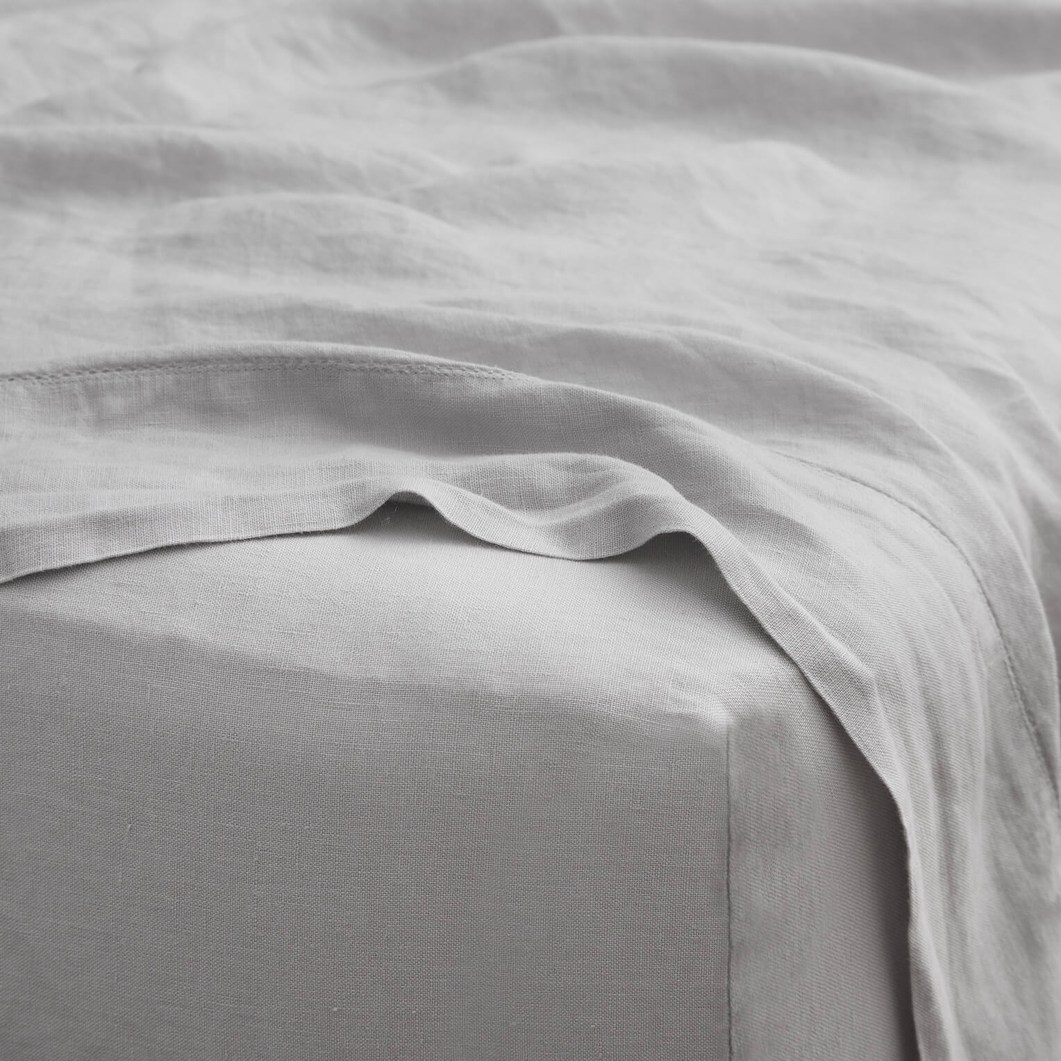 The Citizenry Stonewashed Linen Fitted Bed Sheet | Full | Sand - Image 4