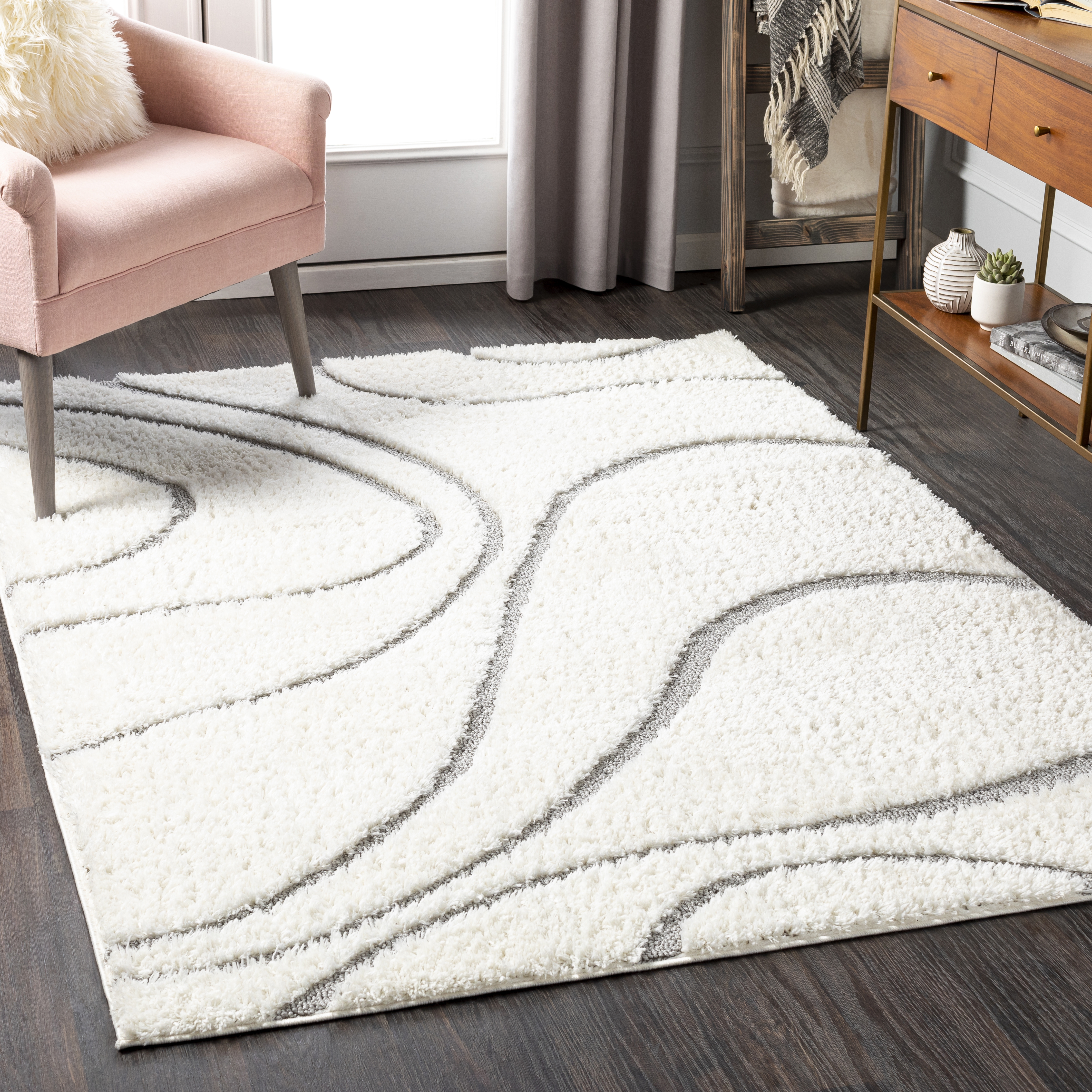 Elenor  Indoor 7'10" x 10' Machine Woven Rug - Image 1