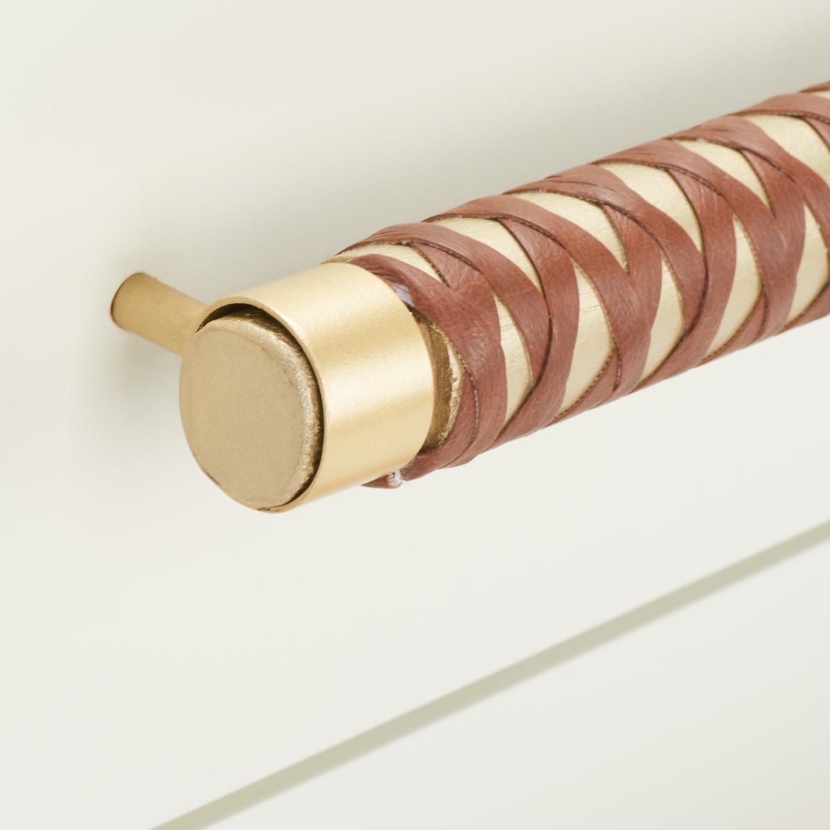 Raquel 3 Drawer Chest - White / Gold - Safavieh - Image 3