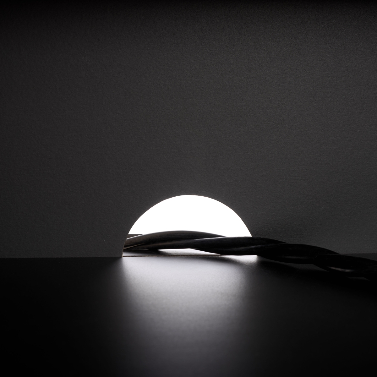 Quaid 4 Door Sideboard/Media Stand - Black / Brass - Safavieh - Image 5