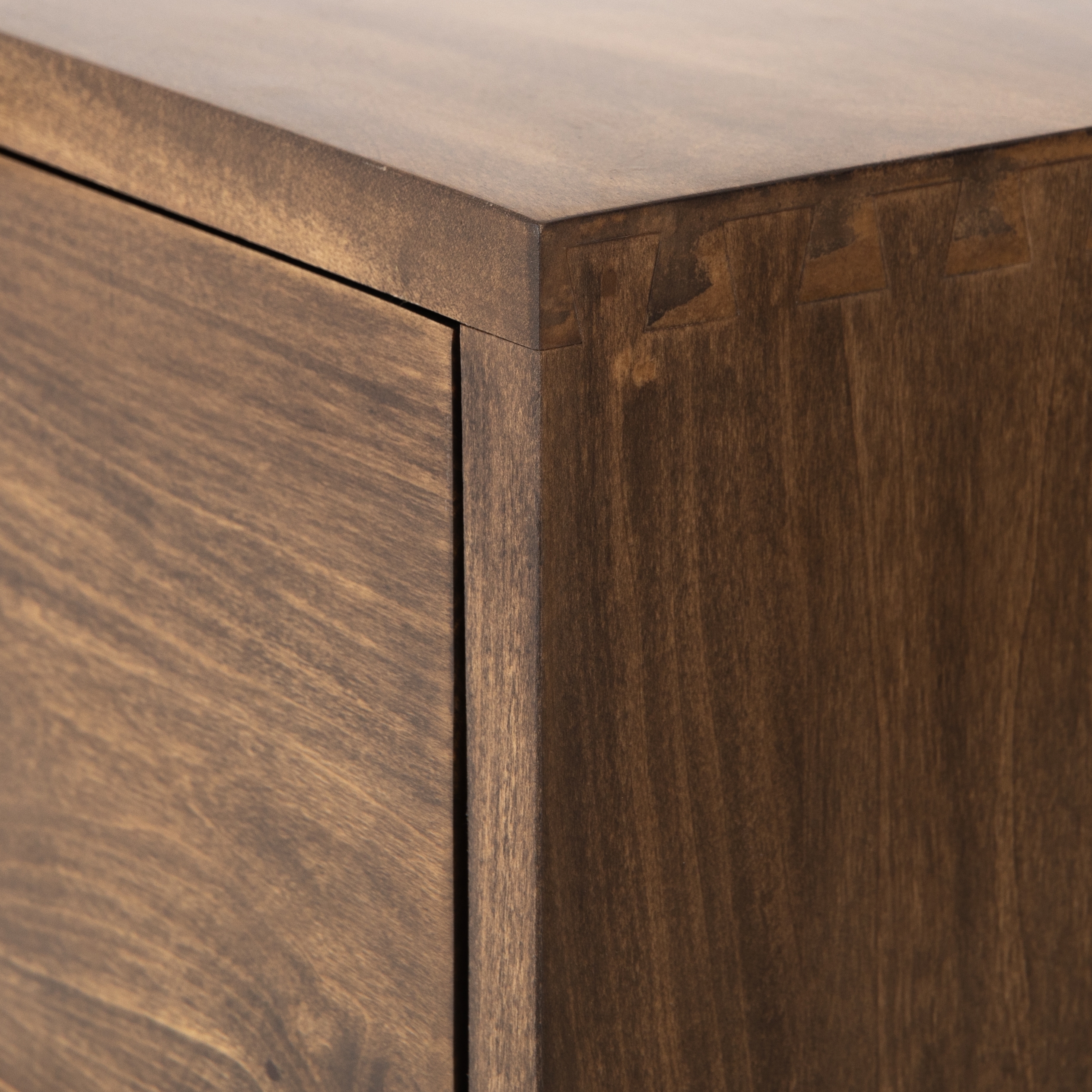 Trey 5 Drawer Dresser-Auburn Poplar - Image 7