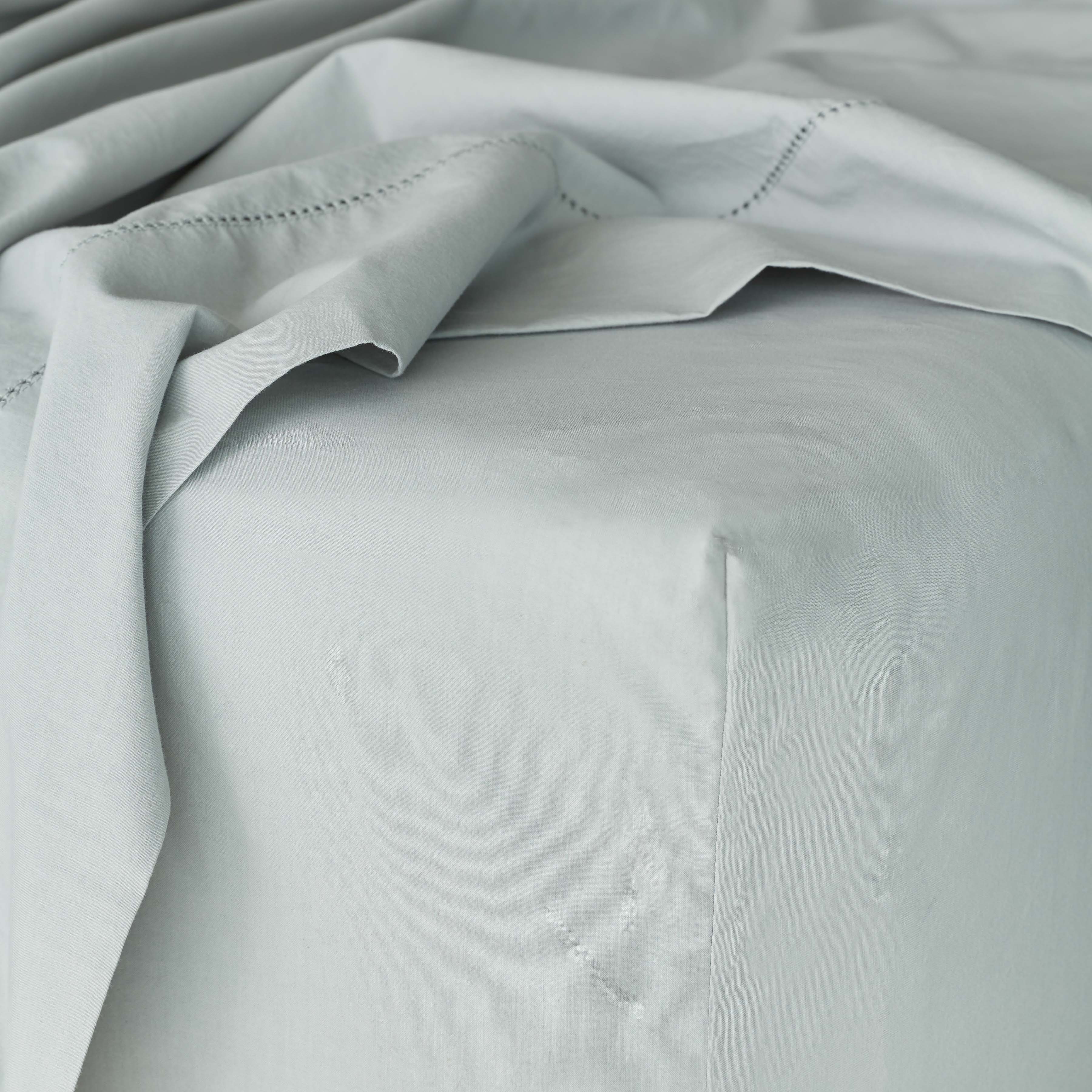 The Citizenry Organic Stonewashed Percale Fitted Bed Sheet | Queen | White - Image 9