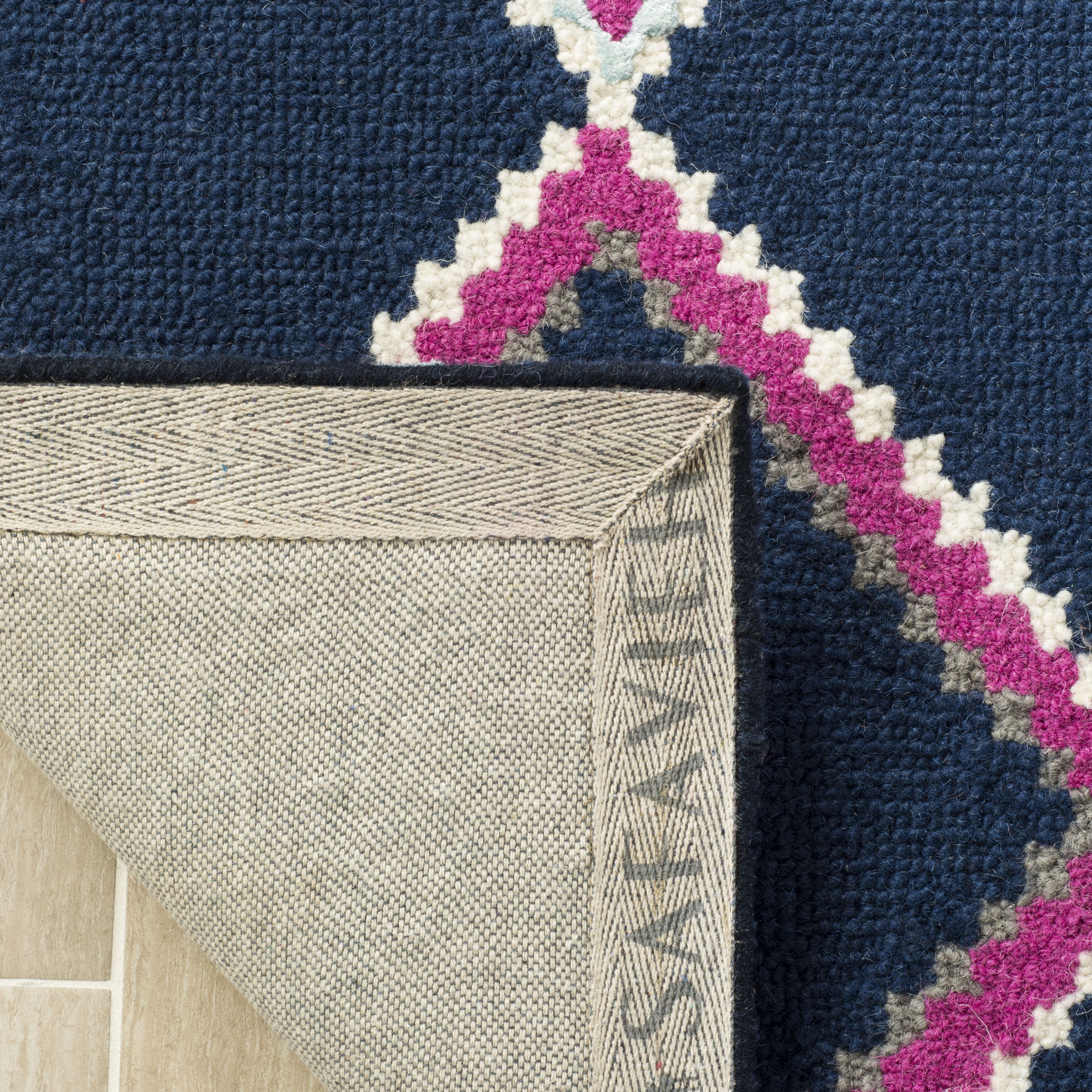 Arlo Home Hand Tufted Area Rug, BLG563N, Navy/Multi,  4' X 6' - Image 3