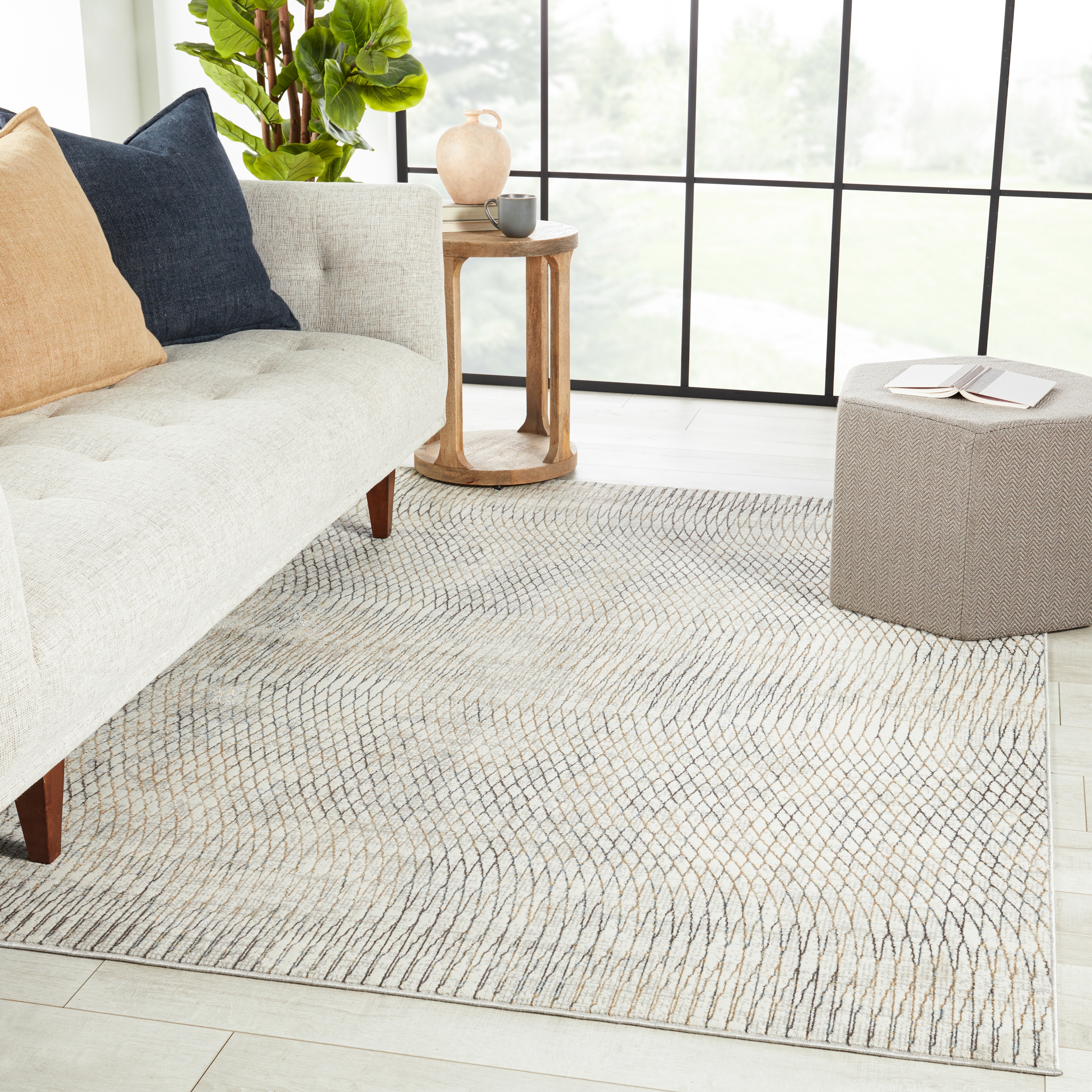 Vibe by Pierre Trellis Gray/ Gold Runner Rug (2'6"X10') - Image 4