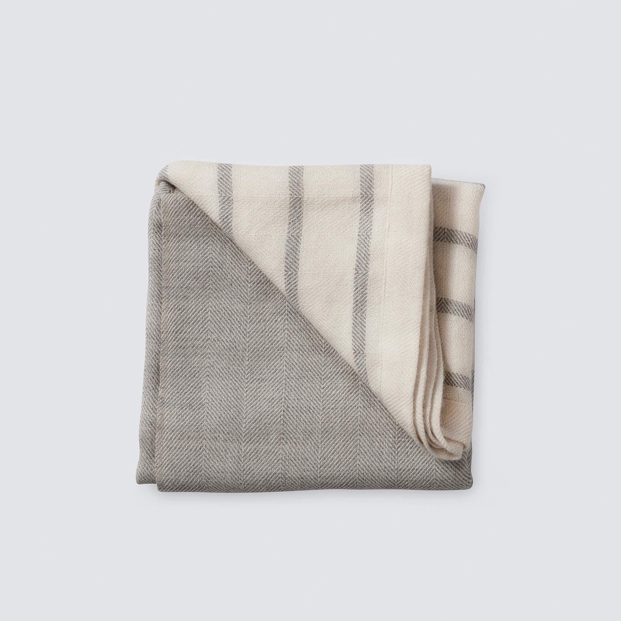 The Citizenry Cuadra Alpaca Throw | Grey - Image 8