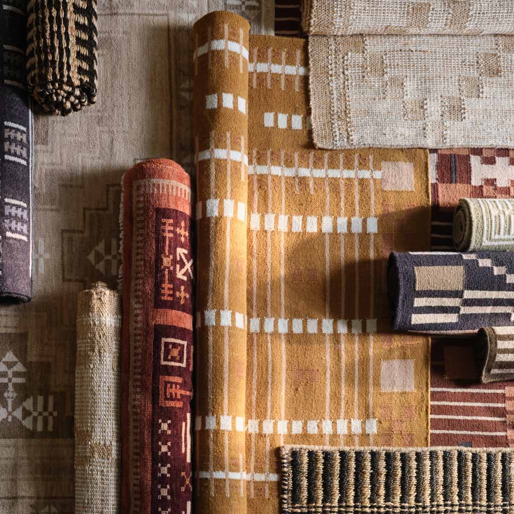 The Citizenry Shayak Handwoven Jute Accent Rug | 2' x 3' | Black - Image 4