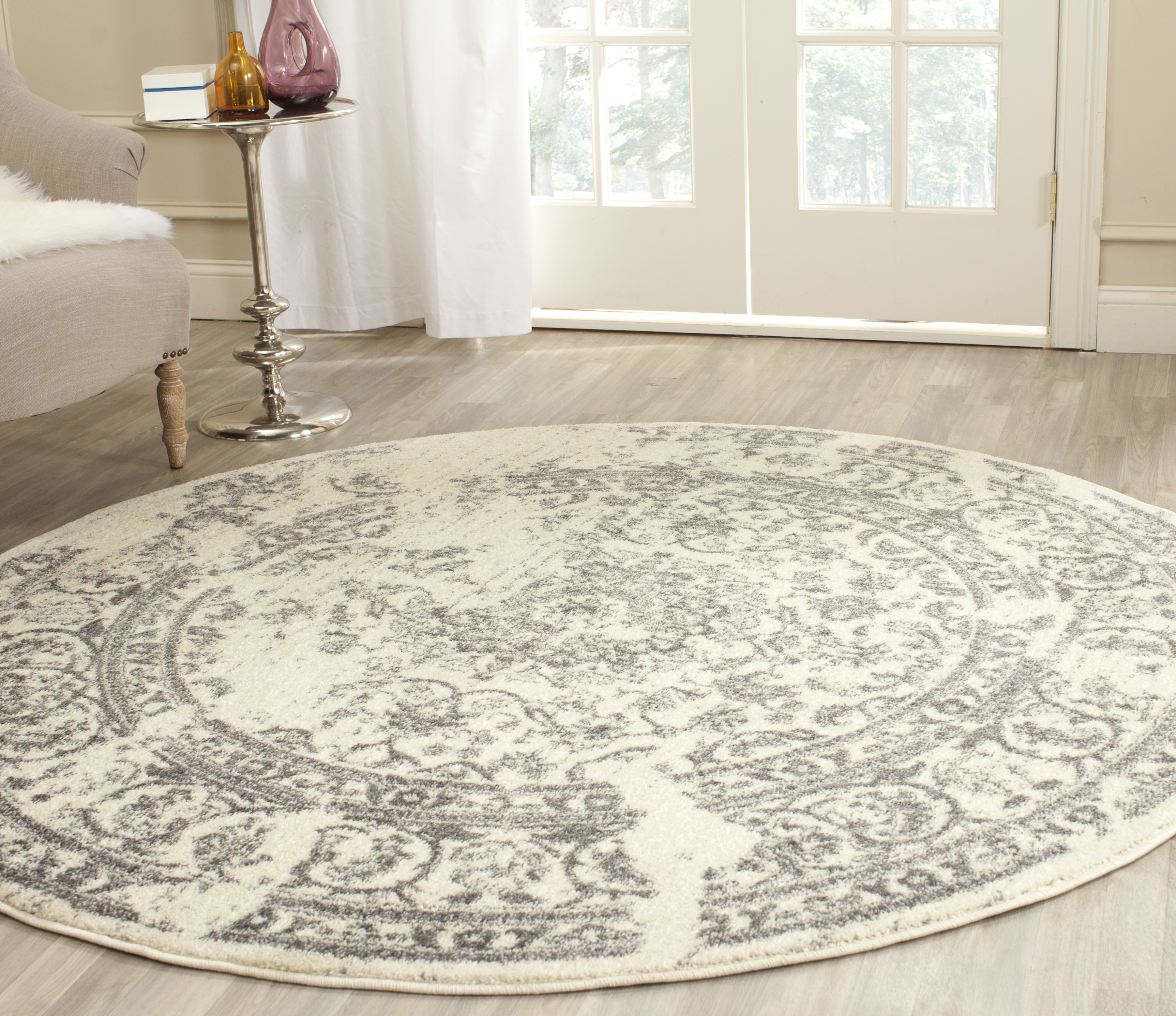 Arlo Home Woven Area Rug, ADR101B, Ivory/Silver,  9' X 9' Round - Image 1