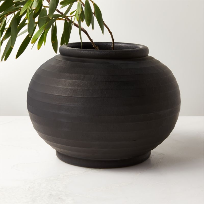 Leto Round Black Terracotta Vase - Image 1