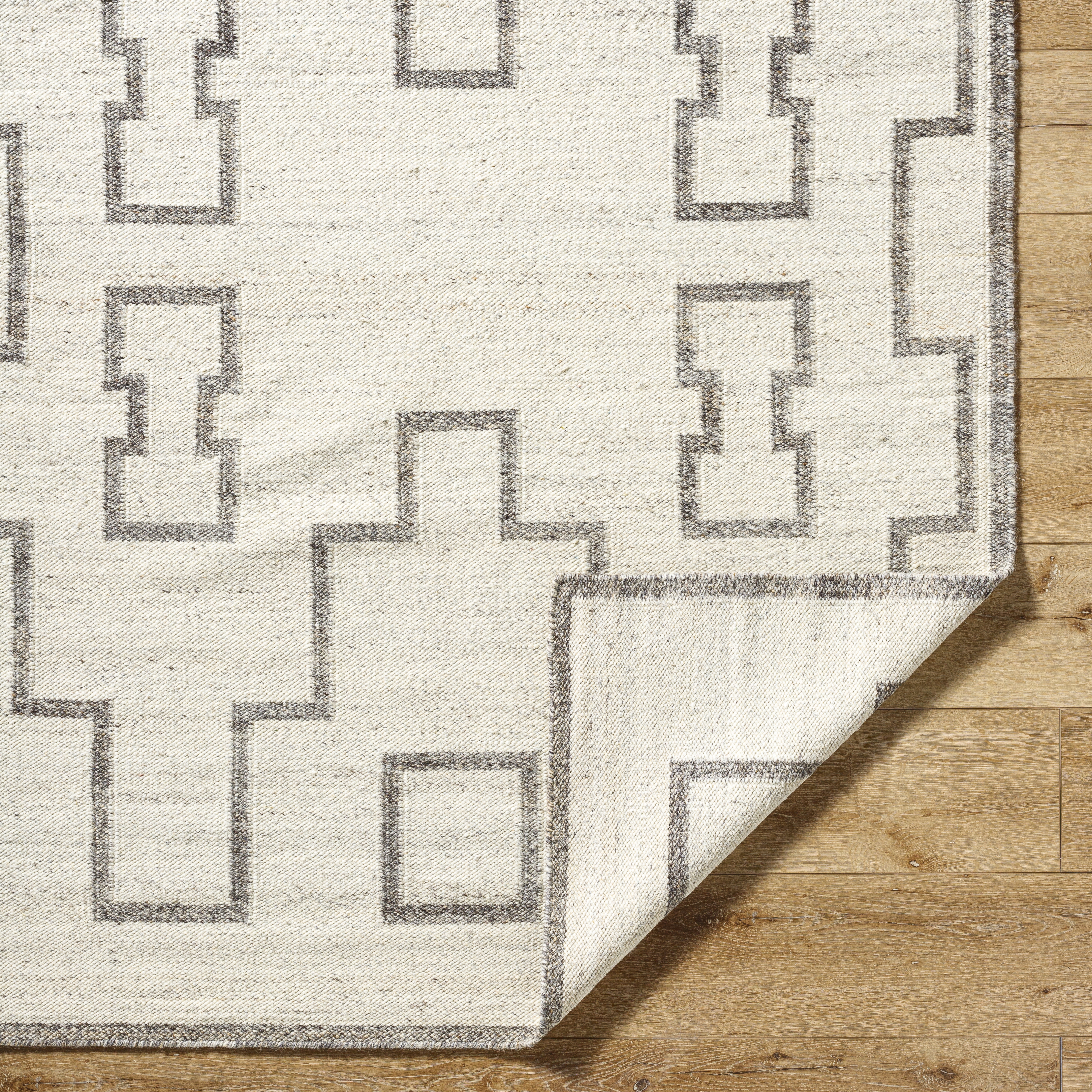 Lanesra Beige Indoor 5' x 7'6" Handmade Rug - Image 4