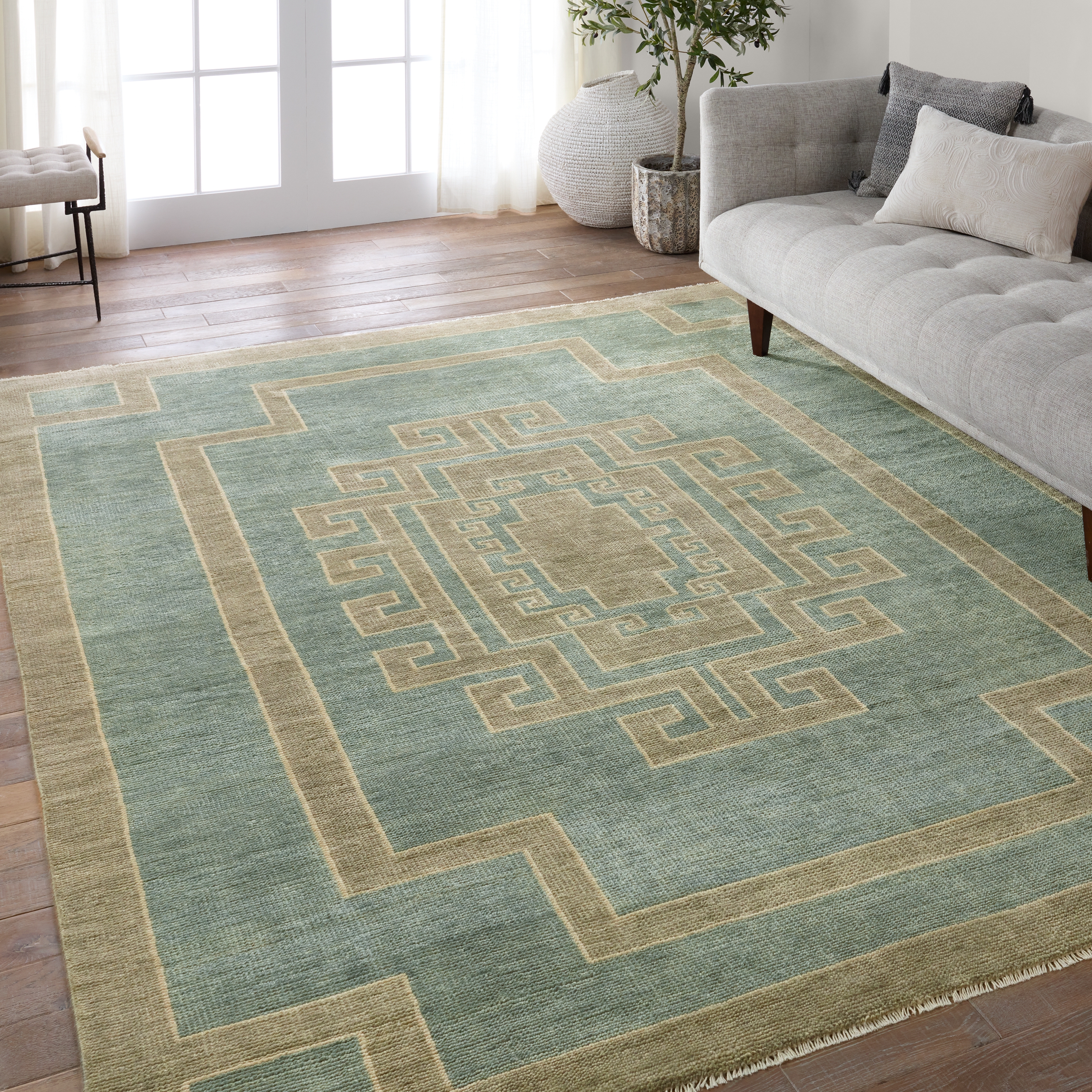Kyrenia Hand-Knotted Medallion Blue/ Sage Area Rug (18"X18") - Image 4