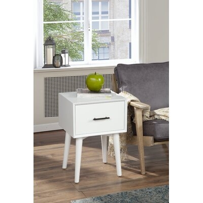 Brianah End Table, White - Image 0