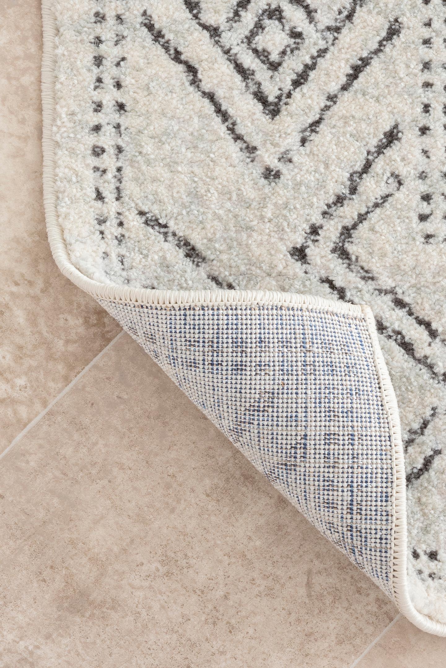 Transitional Solange Area Rug - Image 3