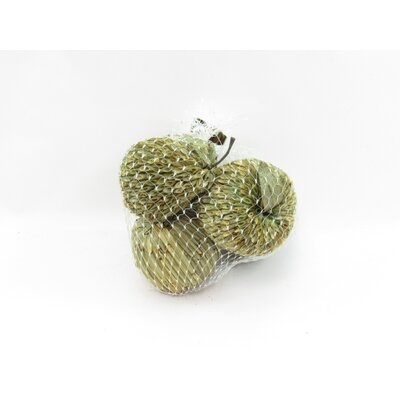 DECORATIVE BALLS COVERED IN GREEN REEDS IN A MESH BAG - Image 0