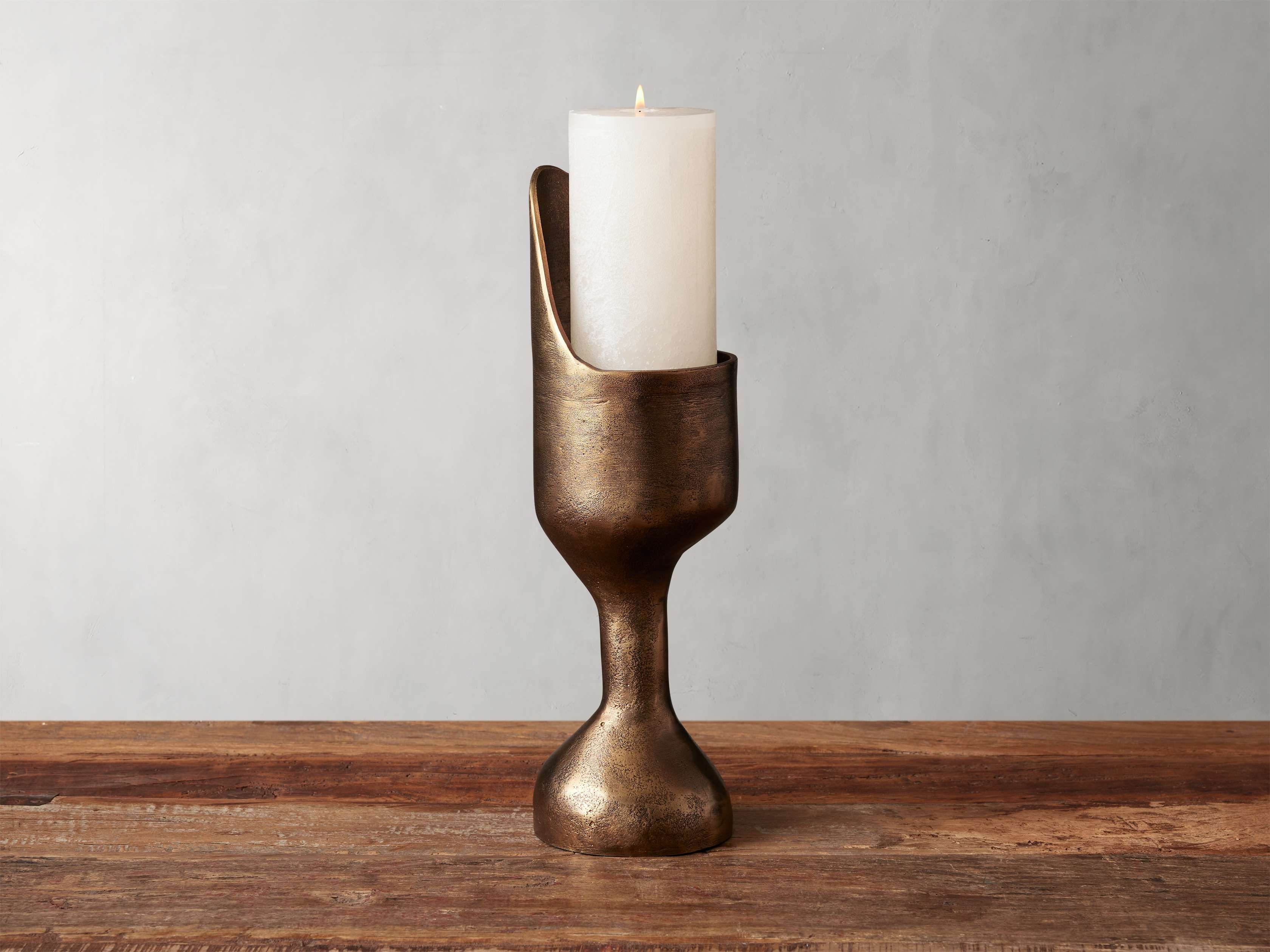 Myles Pillar Holder in Aluminum Small Brass - Image 0