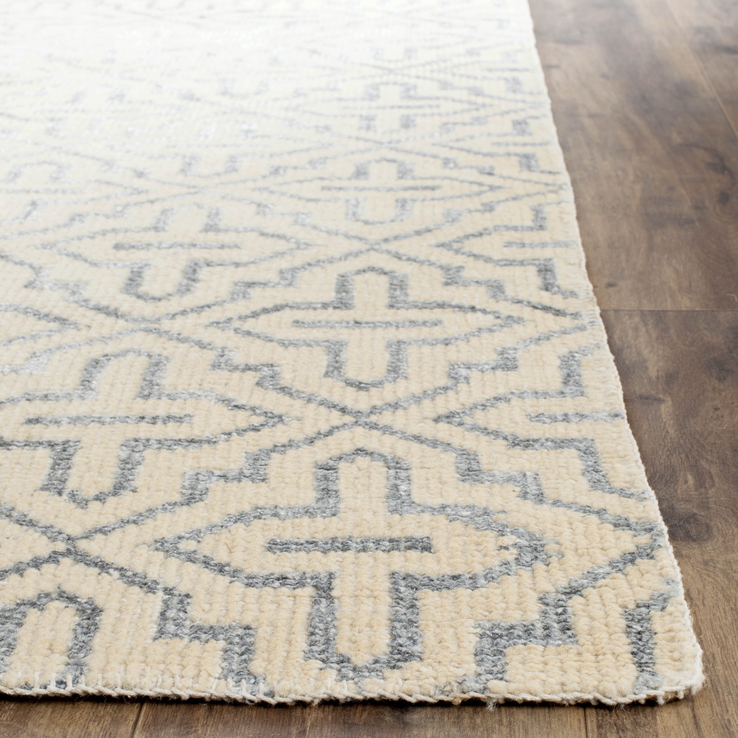 Arlo Home Hand Knotted Area Rug, STW215A, Silver,  4' X 6' - Image 2