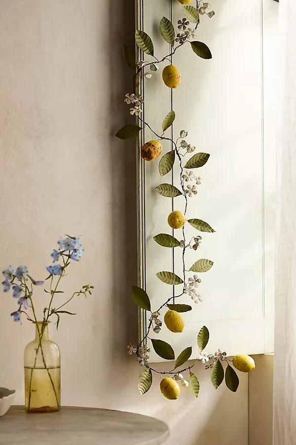 Lemon Vine Iron Garland - Image 0