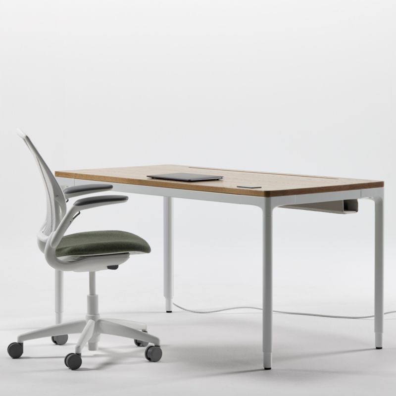 Humanscale ® eFloat Quattro 48" Oak Adjustable Standing Desk - Image 4