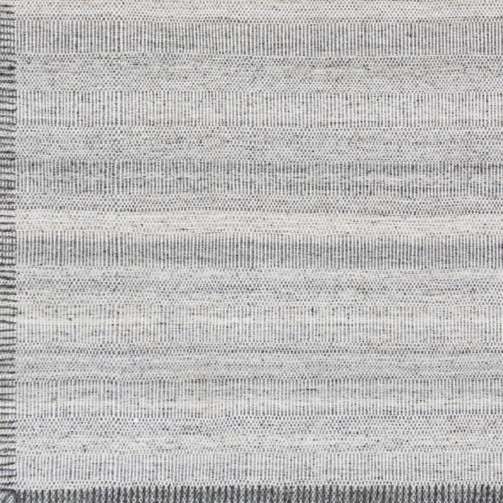 Irvine Gray Indoor 5' x 7'6" Handmade Rug - Image 4