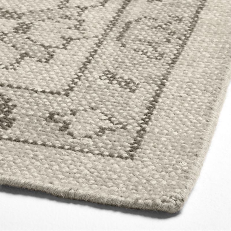 Amalfi Wool Traditional Hand-Knotted Beige Area Rug 8'x10' - Image 1
