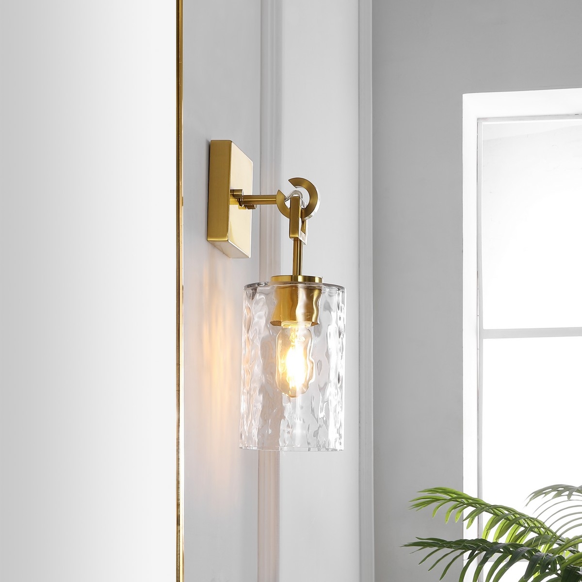Tyrosa 6" Wall Sconce - Brass / Clear - Safavieh - Image 1