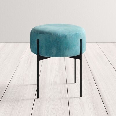 Fitts 18.5" Round Ottoman - Image 0