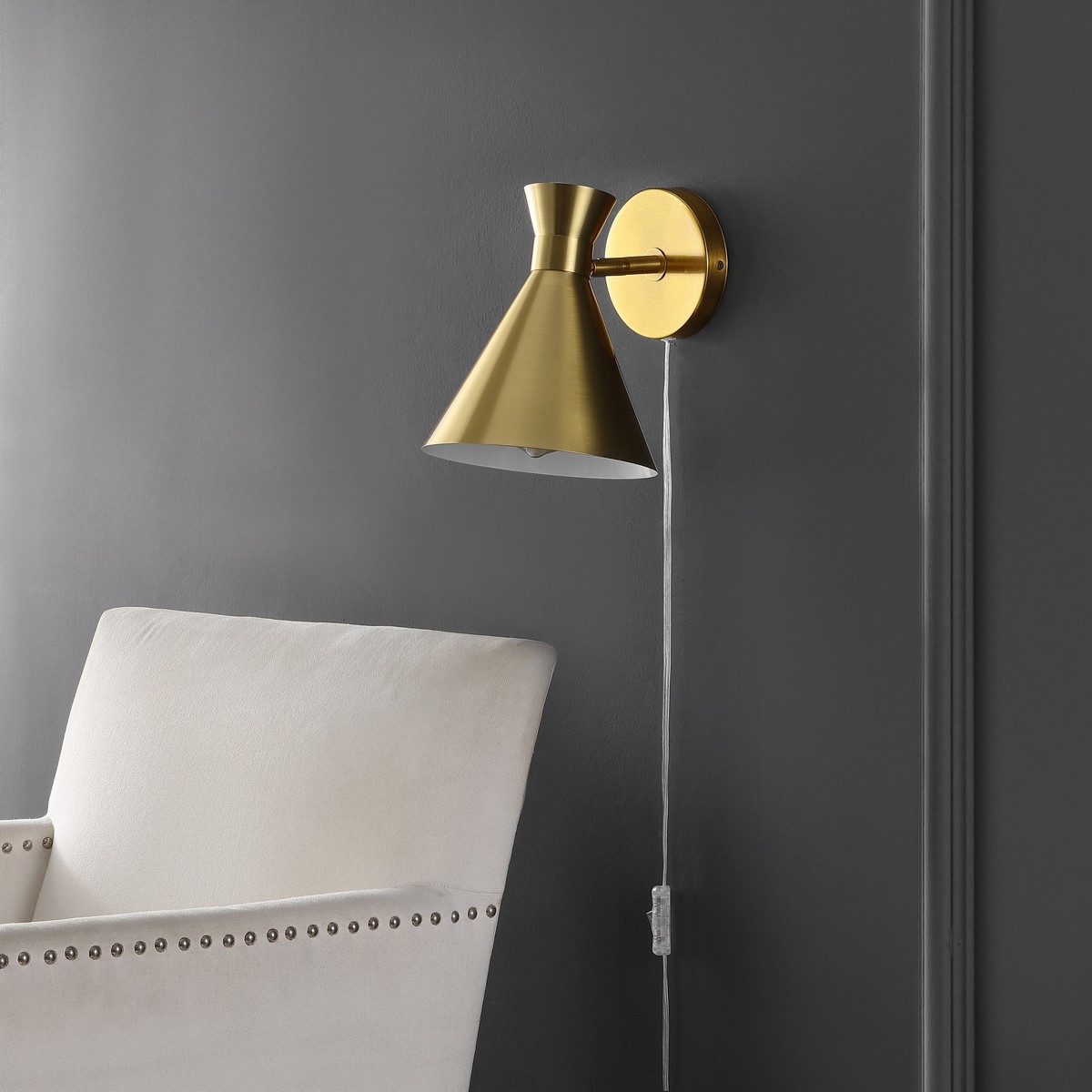 Jordie 8.25" Wall Sconce - Brass - Safavieh - Image 1