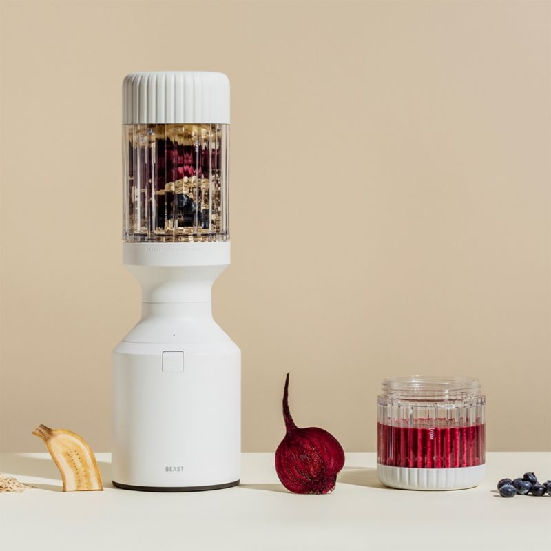 Beast® Blender Tonal in Cloud White - Image 4