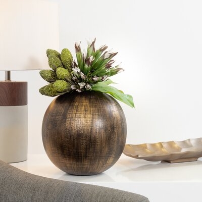 Indoor / Outdoor Resin Table Vase - Image 0