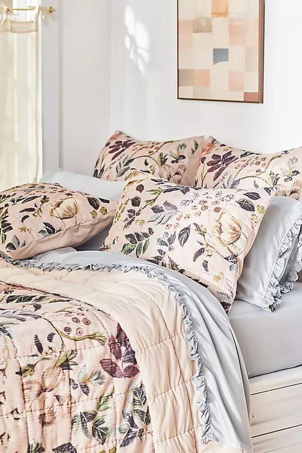 Seren Velvet Floral Quilt - Image 0