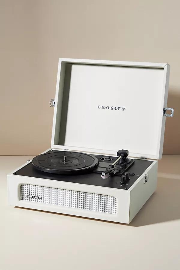 Crosley Voyager Record Player - Image 0