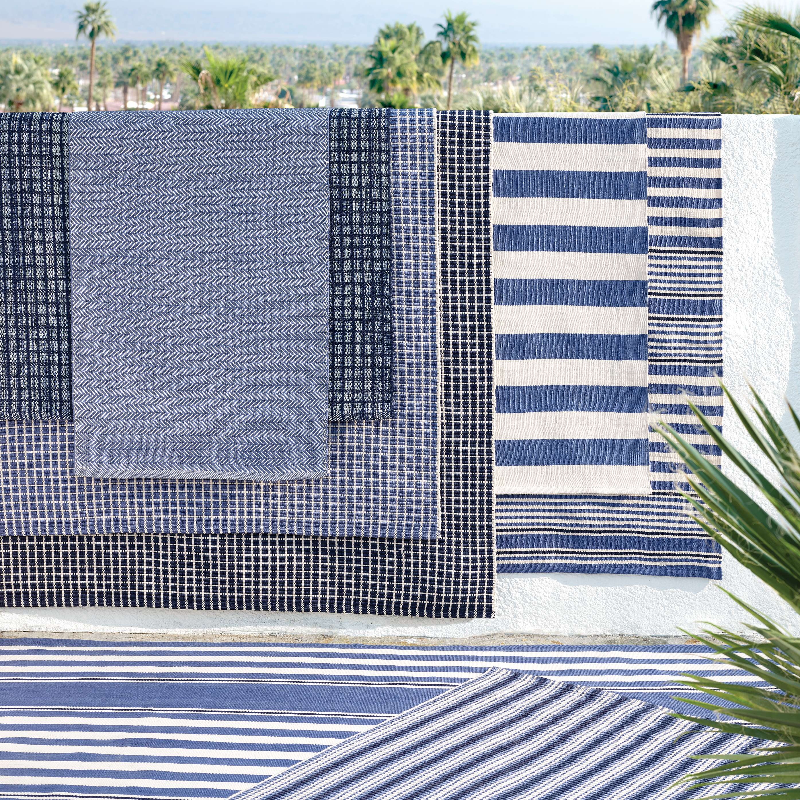 Herringbone Denim/Ivory Handwoven Indoor/Outdoor Rug - Image 3
