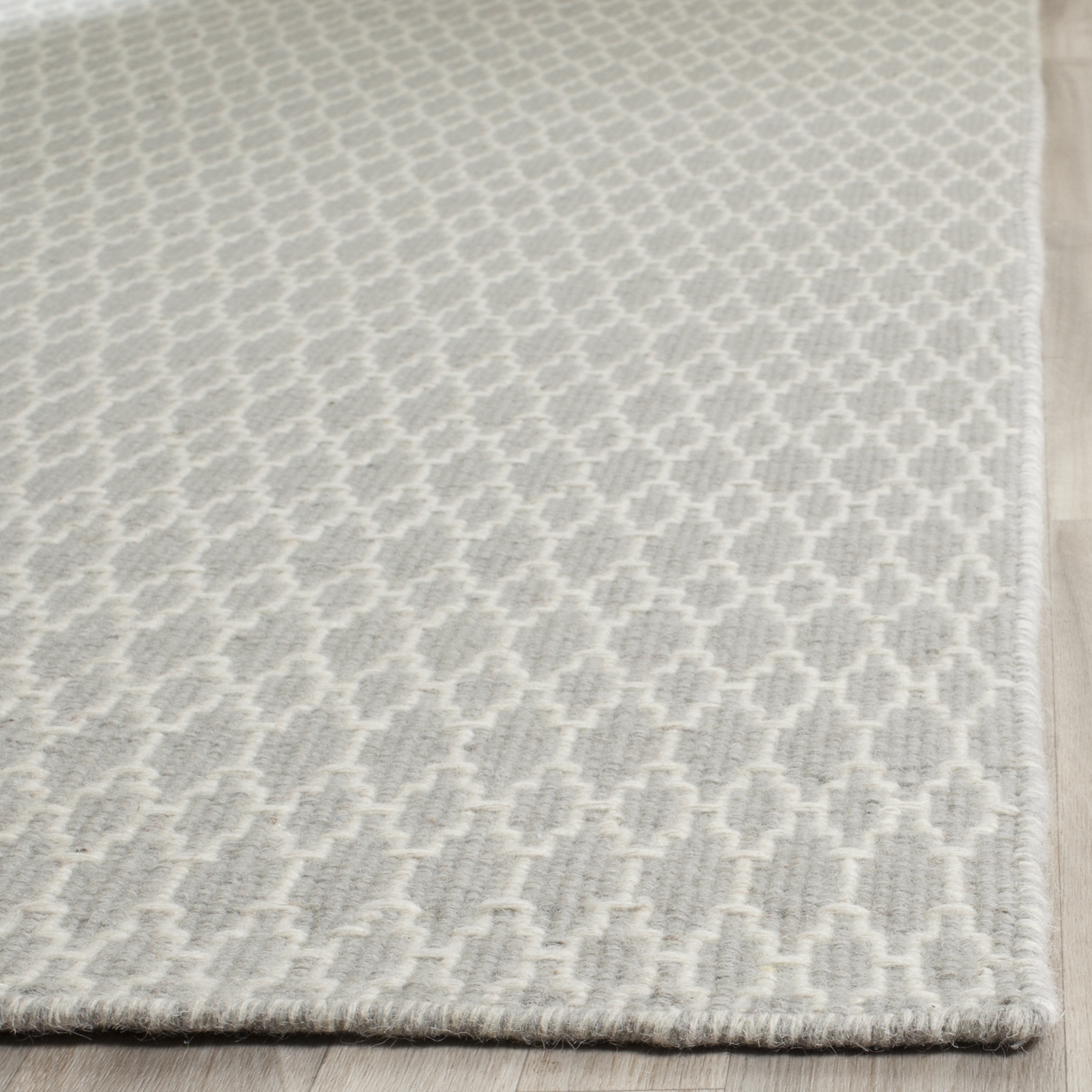 Arlo Home Flatweave Area Rug, OAS432A, Grey/Ivory,  8' X 10' - Image 1