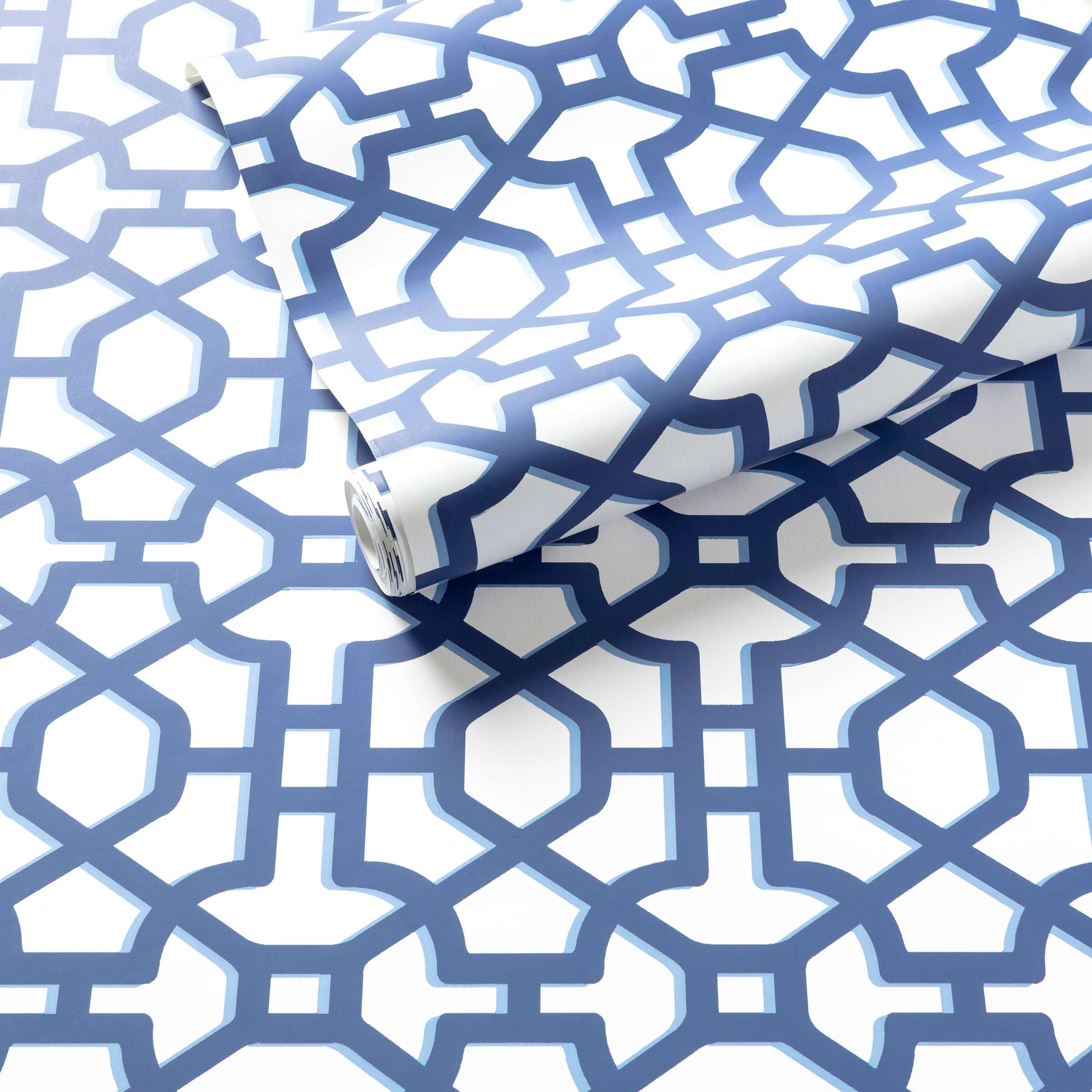 Chinois Lattice Navy Wallpaper - Image 0