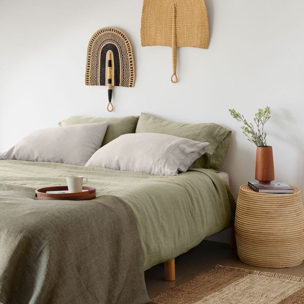 The Citizenry Arya Linen Bed Blanket | Clay - Image 2