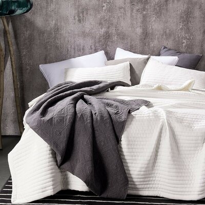 Luxora Microfiber Reversible 3 Piece Quilt Set - Image 0
